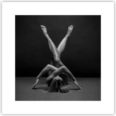 Produktbild von Poster - Poster ohne Rahmen - Frau Gymnastik Yoga - 30x30 cm - Wand Bild - Wanddeko - Wandbilder - Kunstposter - Wandposter - Bilder - Kunstdruck - Wanddekoration - Wandbild - P2XAC30x30-4957