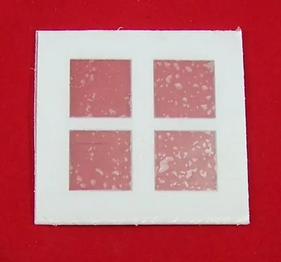 Produktbild von Fensterscheibe aus Plexiglas für Krippe oder Puppenhaus. 5x4,6 cm.