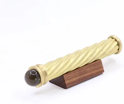 Productafbeelding van Vintage messing spiraal teleidoscoop - Handgemaakte caleidoscoop met houten standaard - Uniek cadeau voor echtgenoot