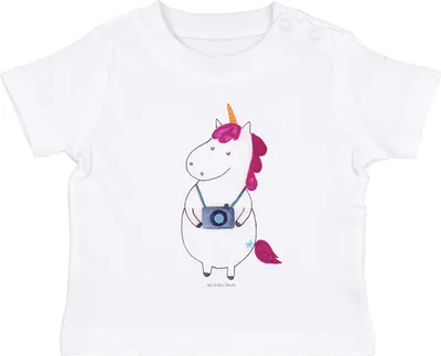Produktbild von Mr. & Mrs. Panda Babyshirt Einhorn Fotograf 6. - 12. Monat - Weiß - Geschenk,  T-Shirt, Organic Baby Shirt, Urlaub, Einhörner, Jerseyshirt, Unicorn, Kamera, Kinder Top