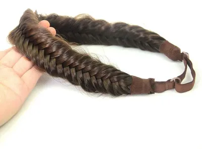 Produktbild von Haarband mit Zopf – Kunsthaar – Elastisches Haarband – Beauty-Accessoire – Bequem und verstellbar – Handgefertigt – Haaraccessoire