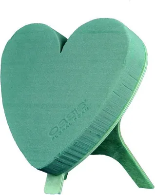 Produktbild von OASIS® Nass-Steckmasse Herz LEONARA, Hochzeitsdeko, Bioline Holzunterlage, Holzständer, grün, 23x21x6cm - Nasssteckschwamm