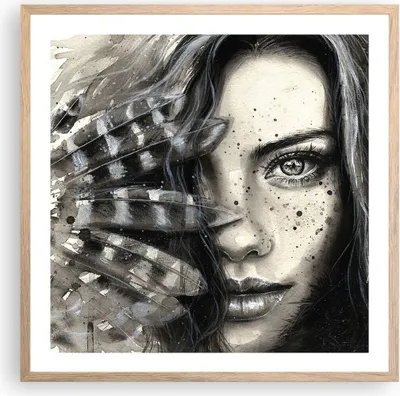 Produktbild von Gerahmtes Poster - Rahmen in heller Eiche - Frau Federn Lippen Kunst. - 60x60 cm - Wand Bild - Wanddeko - Wandbilder - Wandposter - Bilderrahmen - Bilder - Kunstdruck - Wandbild - P2NAC60x60-2874