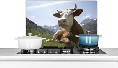 Produktbild von KitchenYeah®  Spritzschutz Küche - Küchenrückwand - Wandschutz für Herd und Spüle - Kuh - Berg - Gras 60x40 - Alu-Dibond (Alternative zum Spritzschutz aus Glas) - Hitzebeständig - Herdspritzschutz - F