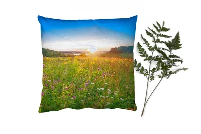 Produktbild von MuchoWow® Zierkissen Sofakissen Wohnzimmer Dekokissen 45x45 cm Sonne - Gras - Blumen - Schlafpolster - Polster für das Sofa