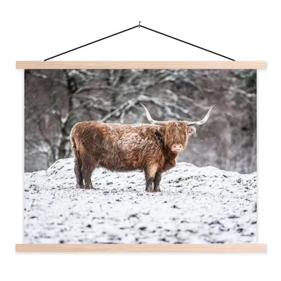 Produktbild von MuchoWow® Textilposter Schottischer Highlander - Baum - Schnee 40x30 cm mit holzfarbenen Rahmen - Bilder