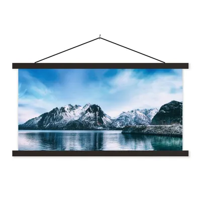 Produktbild von MuchoWow® Textilposter Wasser - Berge - Natur 150x75 cm mit schwarzem Rahmen - Posterleiste