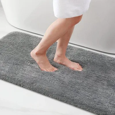 Produktbild von Famanu Badmatte Antirutsch - Hochflor Mikrofaser - 43 x 61 cm - Grau