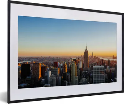 Produktbild von MuchoWow® Gerahmtes Poster New York - Skyline - Sonnenuntergang 60x40 cm - Poster mit Schwarzem Bilderrahmen Wandposter Rahmen Foto Bilder - Schlafzimmer - Plakat in Rahmen - Drucken