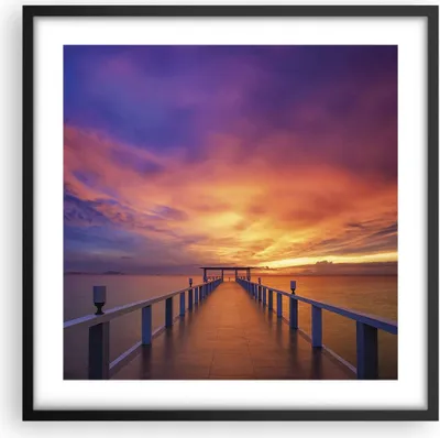 Produktbild von Gerahmtes Poster - Schwarzer Rahmen - Himmel die Farben Pier - 50x50 cm - Wand Bild - Wanddeko - Wandbilder - Kunstposter - Wandposter - Bilderrahmen - Bilder - Kunstdruck - Wandbild - P2BAC50x50-4202