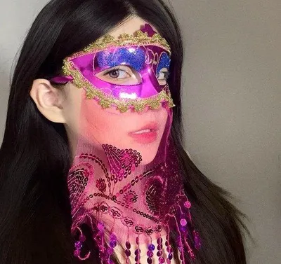 Productafbeelding van Mysterieus halfmasker voor feesten, fuchsia-zwart, kunststof