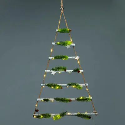 Immagine prodotto di ACA Decorazione luminosa da appendere per l'albero di Natale, 40 LED bianco caldo, alimentata a batterie (2xAA), 47 x 85 cm, grado di protezione IP20, cavo di alimentazione lungo 30 cm, X13401123
