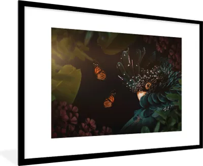Produktbild von MuchoWow® MuchoWow® Gerahmtes Poster Dschungel - Vogel - Schmetterling - Blumen 90x60 cm - Poster mit zchwarzem Bilderrahmen - Wanddekoration - Fotos