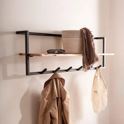 Obrázek produktu pro FineBuy Nástěnný věšák z akátového masivu 100 cm - Závěsný věšák s industriálním designem s hranou stromu a kovovým rámem - Věšák do předsíně s policí a háčky