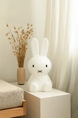 Produktbild von Mr Maria - Miffy / Hase Starlight - Tischlampe design lampe - dimmbar - 50 cm