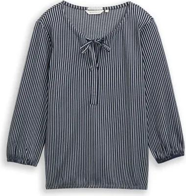 Produktbild von Blusenshirt mit Streifenmuster