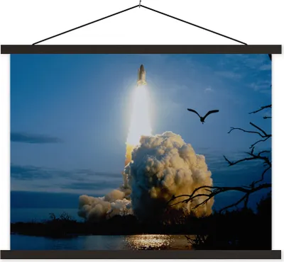 Produktbild von MuchoWow® Textilposter Vögel fliegen vor dem Start des Spaceshuttles davon 150x113 cm mit schwarzem Rahmen - Wohnzimmer