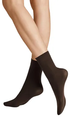 Zdjęcie produktu dla Hudson, skarpetki damskie, model Micro 50, półprzezroczyste, 50 den, ciemnobrązowe, rozmiar 39-42