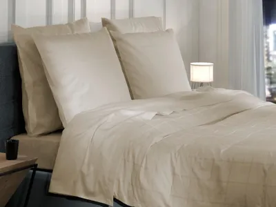 Produktbild von Heckettlane Diamante Bettbezug - 155x220 cm – Baumwoll-Satin – Hochwertige Bettwäsche mit Uni motiv – Weich - Atmungsaktiv und Hautfreundlich – inkl. 80x80 cm Kissenbezug – Beige