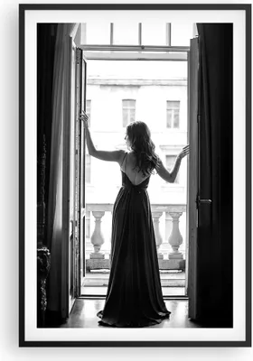 Produktbild von Gerahmtes Poster - Schwarzer Rahmen - Frau Fenster Balkon - 61x91,5 cm - Wand Bild - Wanddeko - Wandbilder - Kunstposter - Wandposter - Bilderrahmen - Bilder - Kunstdruck - P2BPA61x91-5162
