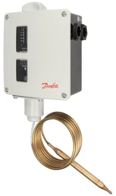 Produktbild von Danfoss Thermostat RT107 mit Kapillarrohrfühler, einpoligem Umschaltkontakt und IP66