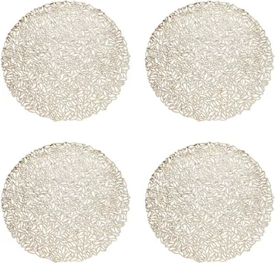 Produktbild von Platzdeckchen, 4 Stück Tischuntersetzer Platzset Tischset Vinyl Hohl Platzsets Abwischbar PVC Platzdeckchen für Küche, Zuhause, Speisetisch (Silber, 38cm)