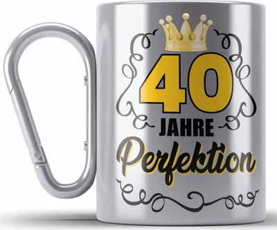 Produktbild von Trendation - 40. Geburtstag Frauen Edelstahl Tasse Karabiner Geschenk Geschenkidee 40er Geburtstag Spruch Perfektion (Silber)