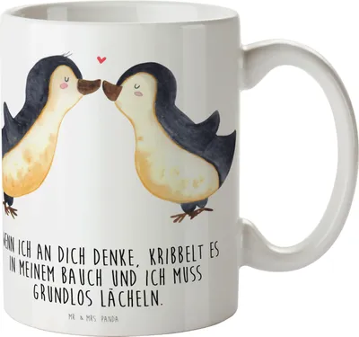 Produktbild von Mr. & Mrs. Panda Henkelbecher Pinguine Kuss - Weiß - Geschenk, Jahrestag, für Frauen, Kaffeetasse, Partner, cappuccinotasse, Valentinstag, Pott, Tasse, Hochzeitstag