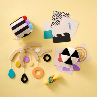 Produktbild von Petite Amélie Montessori Spielzeug Box Montessori - 0-3 Monate