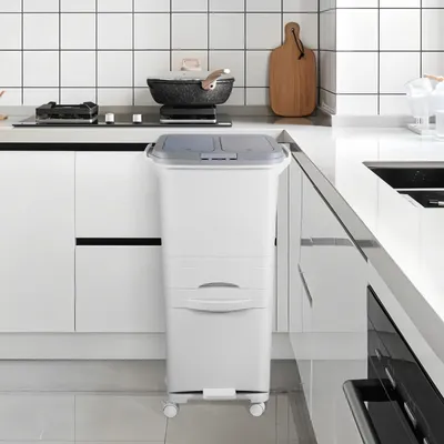 Productafbeelding van Ikodm mobiele afvalscheidingscontainer voor de keuken, 42 liter, 3 compartimenten, met dubbele bovenbak, een apart ondercompartiment, 2 drukdeksels, voetpedaal en wielen, wit