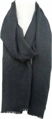 schwarze Winterschal