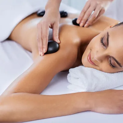 Produktbild von mydays Hot Stone Massage Eppelheim (90 Min.); Erlebnis verschenken oder selbst erleben; Gutschein für 1 Person(en)