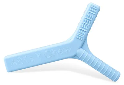Immagine prodotto di Ark Therapeutics: Giocattolo sensoriale per masticare a forma di "Y", colore blu, realizzato in plastica. Strumento per masticare con 3 diverse texture e 3 livelli di durezza, ideale per masticare intensamente e soddisfare esigenze sensoriali.