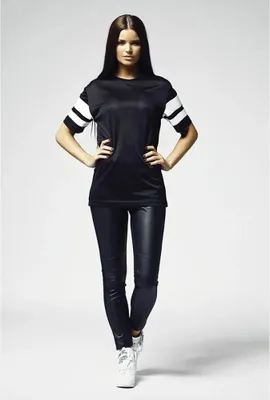 Productafbeelding van Dames T-shirt Urban Classics, gestreept mesh, zwart/wit - maat S