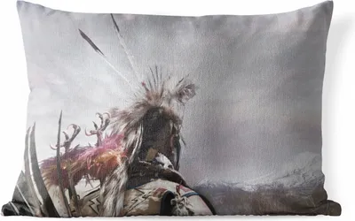 Produktbild von MuchoWow® Outdoor Kissen - Ein Indianer vor bewölktem Himmel - 60x40 cm - Wetterfest - Lounge Kissen - Zierkissen - Kissen für Innenräume