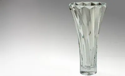 Vase aus böhmischem Glas, rund, transparent, 36 x 19 cm