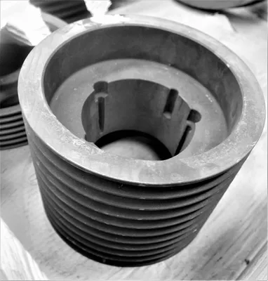 Productafbeelding van Taperlock-aandrijfriempoelie SPB 236 mm, 10-ribs, voor bus 3535. Aandrijfriem