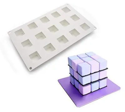 Image de Moule en silicone avec 15 cavités carrées, idéal pour les mousses, les gâteaux, les gelées, le chocolat et les glaçons. Résistant à la chaleur, de -40°C à 230°C
