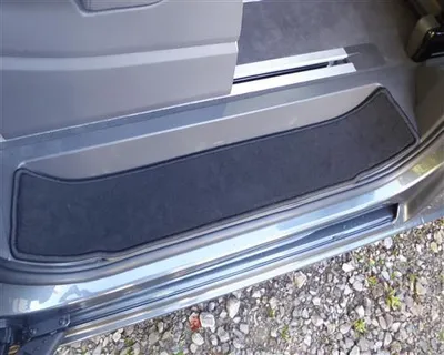 Produktbild von Teppiche für Einstieg Trittstufen Einstiegsmatten passend für VW T7 Multivan