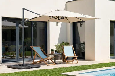 Produktbild von NAVAGIO 2,5 x 2,5 m Offset-Sonnenschirm aus Aluminium – 360° drehbar und neigbar – Beige