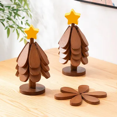 Produktbild von Untersetzer, Tree Coaster, Tischuntersetzer, 4pcs Holz Isoliermatte, Weihnachtsbaum-Design, klappbare Trivets, für Kochgeschirr, Tassen usw