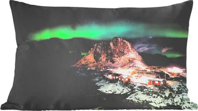 Produktbild von MuchoWow® Zierkissen Sofakissen Wohnzimmer Dekokissen 50x30 cm Nordlichter - Berg - Haus - Insel - Wohnzimmerdekoration - Polster mit Photo