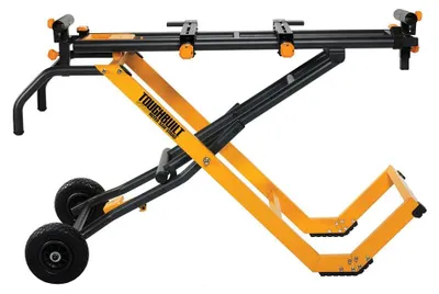 Imagen del producto de Soporte universal ToughBuilt, modelo TB-S600, para sierra de ingletes Quickset