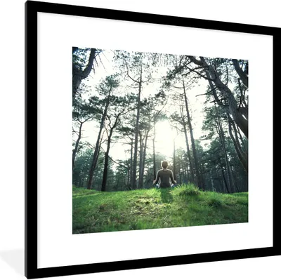 Produktbild von MuchoWow® Gerahmtes Poster Jemand macht Yoga in den Wäldern 40x40 cm - Poster mit Schwarzem Bilderrahmen Wandposter Rahmen Foto Bilder - Poster - Plakat im Rahmen