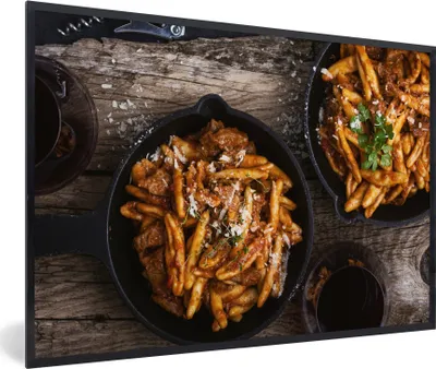 Produktbild von MuchoWow® MuchoWow® Gerahmtes Poster Nudeln mit Rindfleisch und Käse 30x20 cm - Poster mit zchwarzem Bilderrahmen - Kunstdruck - Bild-Poster