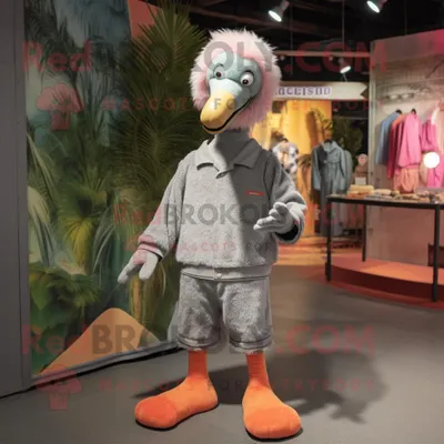 Produktbild von Grauer REDBROKOLY Flamingo Maskottchen Kostüm charakter bekleidet mit Cordhosen und Haarnadeln
