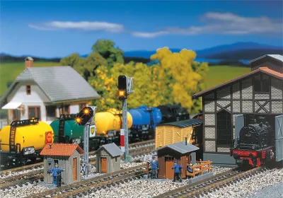 Obrázok produktu pre Faller 222177 3 traťové domčeky epocha II