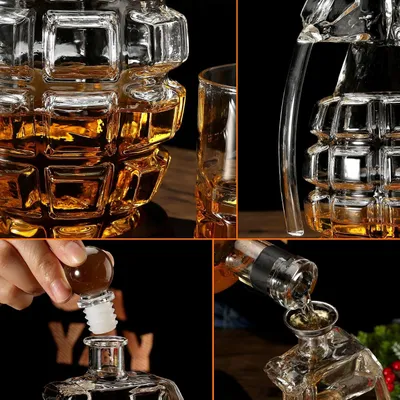 Zdjęcie produktu dla Elegancki zestaw karafki do whisky ze szklankami i drewnianym uchwytem - idealny prezent dla miłośników whisky