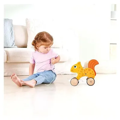 Zdjęcie produktu dla Hape ciągnąca wiewiórkę