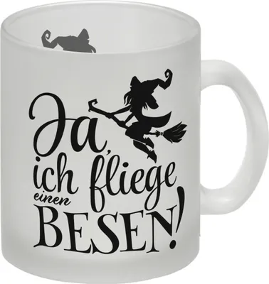 Produktbild von Glas Tasse mit witzigem Hexenmotiv zu Halloween - Ja, ich fliege einen Besen